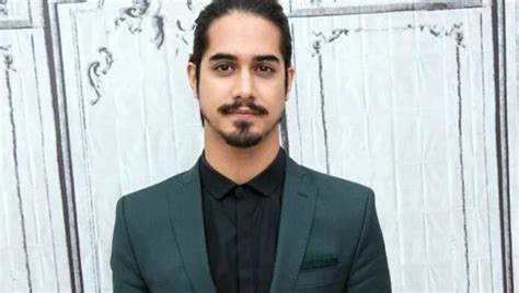 Avan Jogia Net Worth